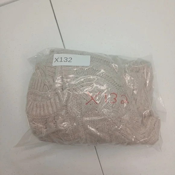 American Eagle Cream Cable Knit Metallic Shimmer Sweater Crew Neck Small - Picture 11 of 11